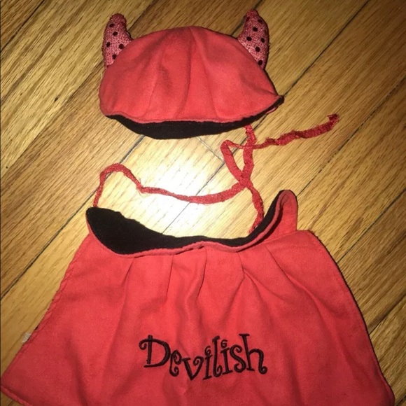 Devilish Cute Red Devil Costume Cape Hat Sz Small Dog Pet Halloween Sequins NWOT - Picture 2 of 3